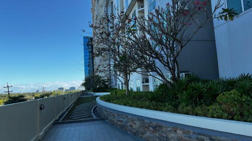 2 Bedroom Unit with Queen-sized Beds near NAIA T3