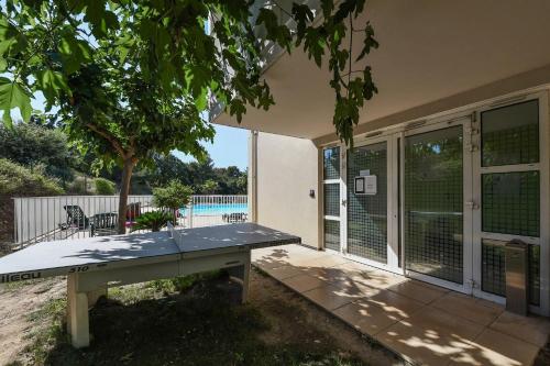 Comfort Aparthotel Six-Fours