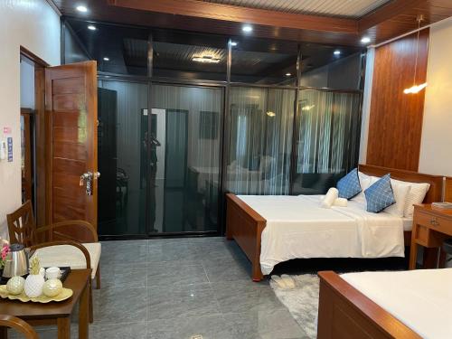 Goldland Caelestis Guest House