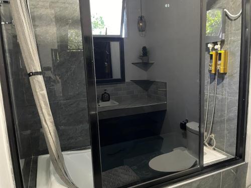 Goldland Caelestis Guest House