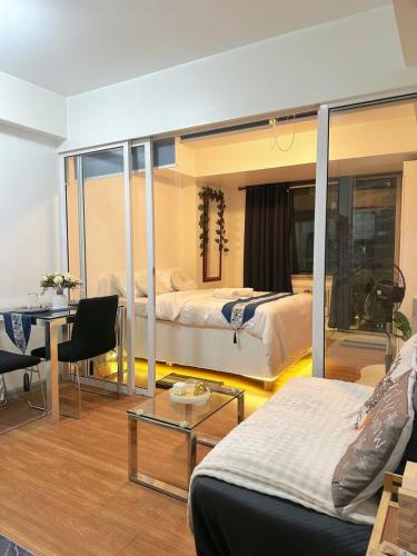 Zelle Luxxe Staycation Azure Resort