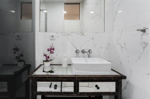 GuestReady - Gold Leaf