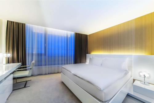 NH Bratislava Gate One