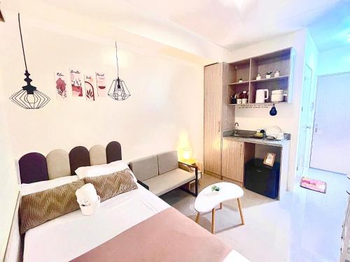 Sky Condotel Staycation