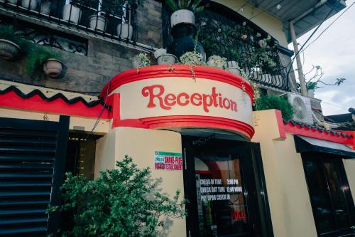 Galoso Travellers Inn by RedDoorz