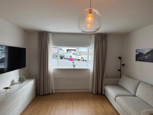 Central Pearl Apartment