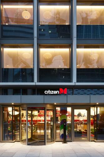 CitizenM London Victoria Station