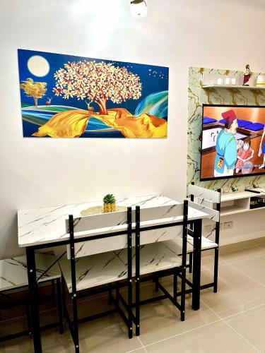 Paradise Point Staycation