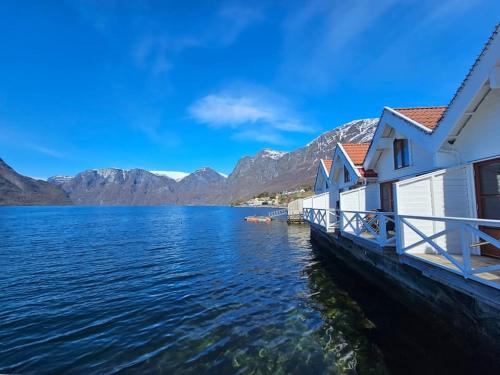 Vangsgaarden Gjestgiveri & Rorbuer