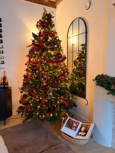 The Burgundy - Boutique B&B