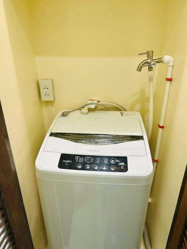 Studio in Eastwood City with Free Pool, Parking & Netflix