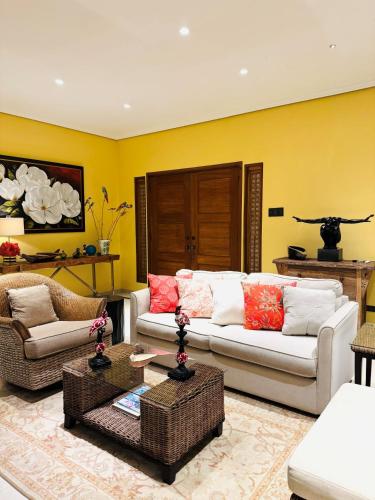 Casa Acantilado Oslob