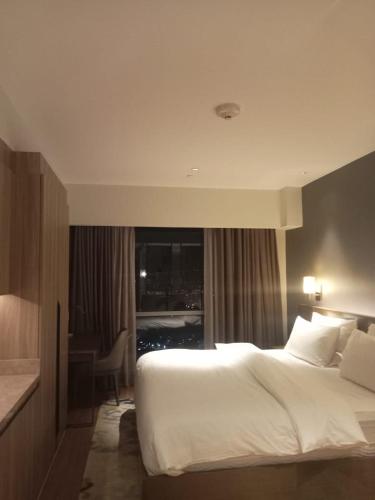 MADR Excellence at Novotel Manila Hotel Residence Acqua