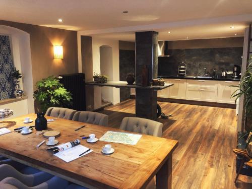 Familienpension Obere Juchhe, Ferienwohnung und Zimmer 1-12 Personen