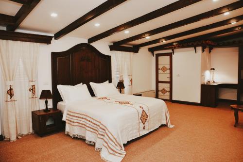 Hotel Tradita Geg & Tosk