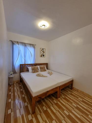 Isla Cove Guest House