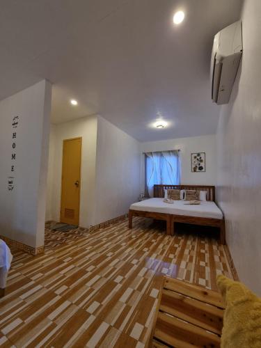 Isla Cove Guest House