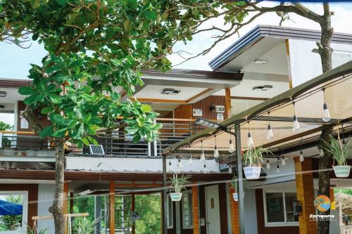 Isla Enriqueta - Private Beach Resort