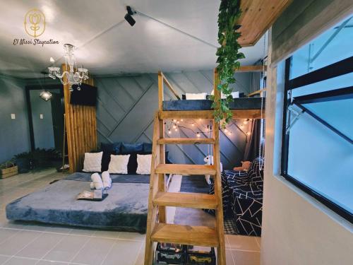 El Nissi Staycation, FAMILY & CONTEMPORARY CABIN, Adjacent Rooms, Enchanted Kingdom