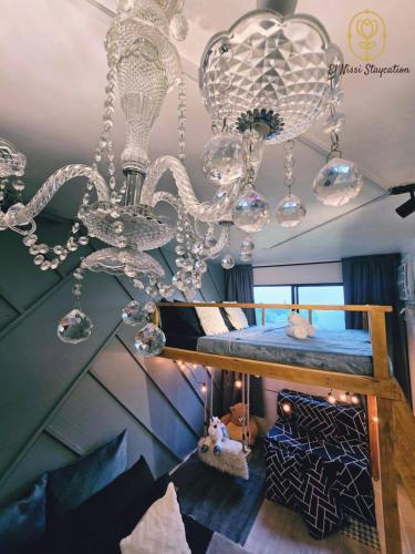 El Nissi Staycation, FAMILY & CONTEMPORARY CABIN, Adjacent Rooms, Enchanted Kingdom