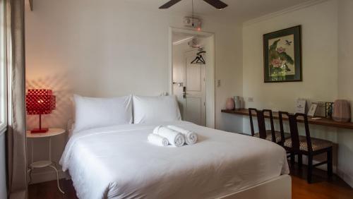 MiraNamin M A P I L I G Suite in Unique Historic Home - Shared Kitchen, Rooftop