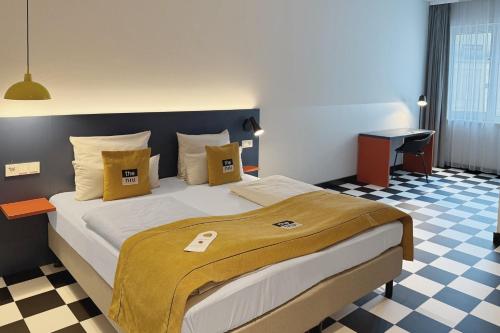 Holiday Inn - the niu, Form Stuttgart Feuerbach