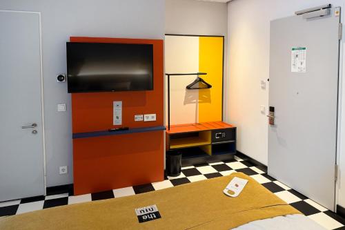 Holiday Inn - the niu, Form Stuttgart Feuerbach