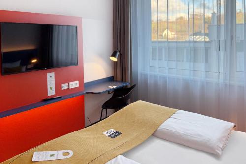 Holiday Inn - the niu, Form Stuttgart Feuerbach