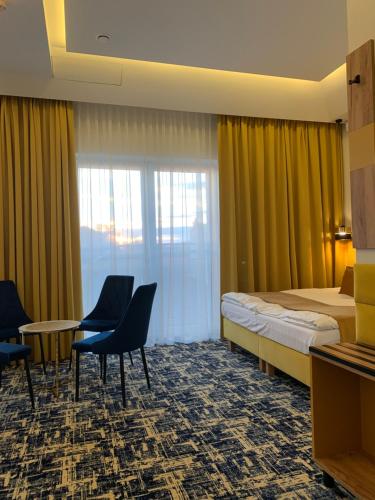 Piramida Hotel & Restaurant