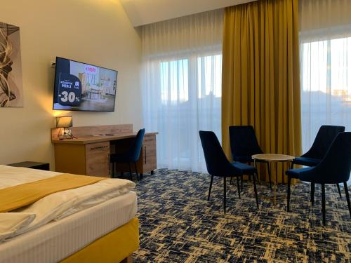 Piramida Hotel & Restaurant