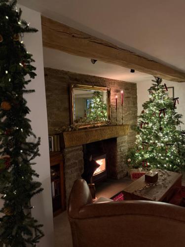 Three Cocks Coaching Inn