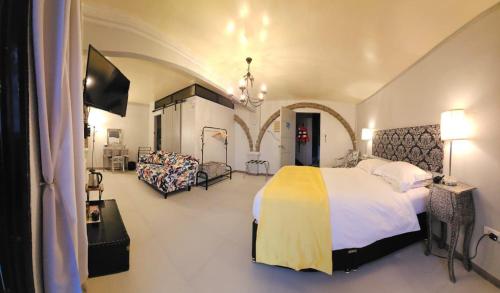 Sunbloom Beachfront Hotel And Restaurant