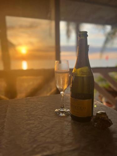 Sunbloom Beachfront Hotel And Restaurant