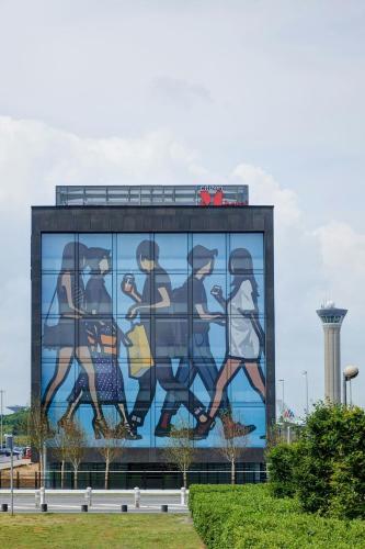 CitizenM Paris Charles de Gaulle Airport Hotel