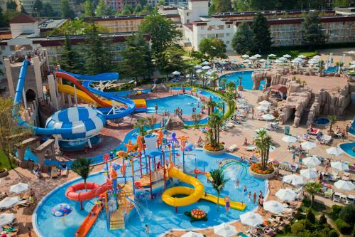 DIT Evrika Beach Club Hotel