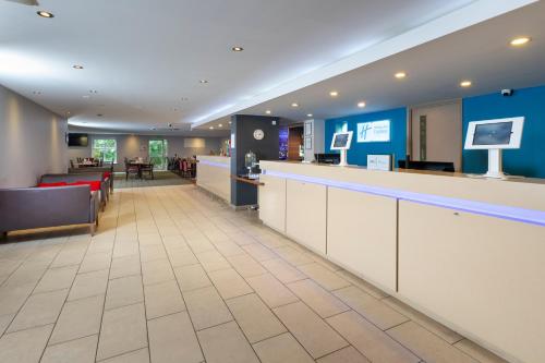 Holiday Inn Express Exeter East