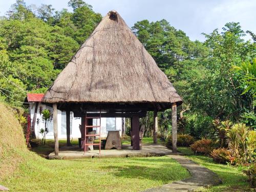 Hiwang Native House Inn & Viewdeck
