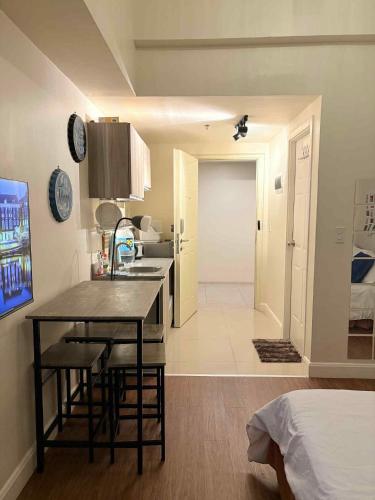 Arlowes at 20f Grand Residences Cebu