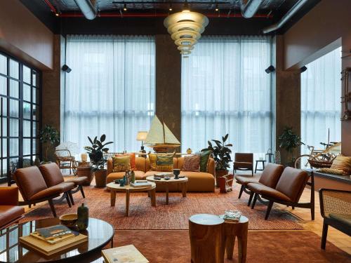 25Hours Hotel Paper Island