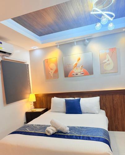 DJS Home Studio Gensan Netflix, free wifi, hot&cold shower, near Airport