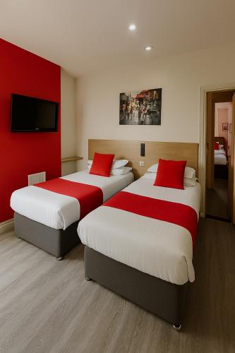 The Railway Sleeper Lodge