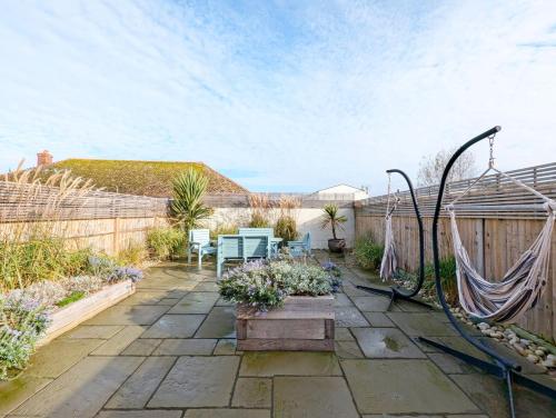 Sanderling House, walk to beach