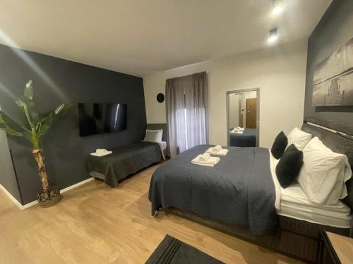 4TREES Airport Apartments and Rooms