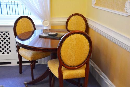 The Circus Apartment