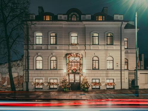 Moon Garden Art Hotel