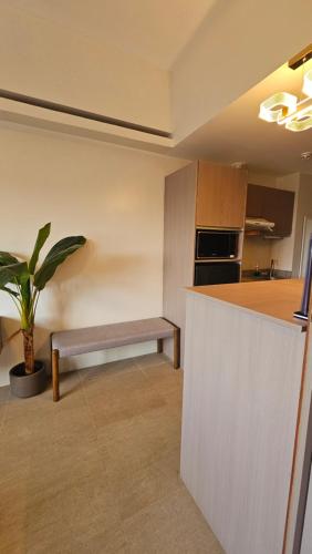 Cozy Modern Studio - walk to IT Park - netflix & pool