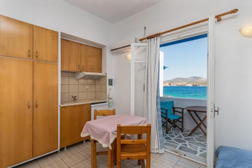 Apollon Studios-Rooms