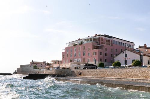 Rotonda Inn