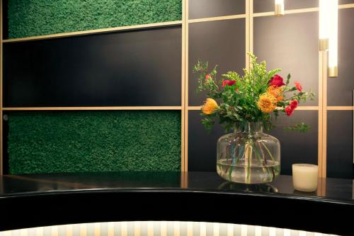 Zeus Essence Bucharest Central