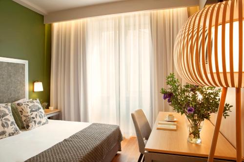 Zeus Essence Bucharest Central